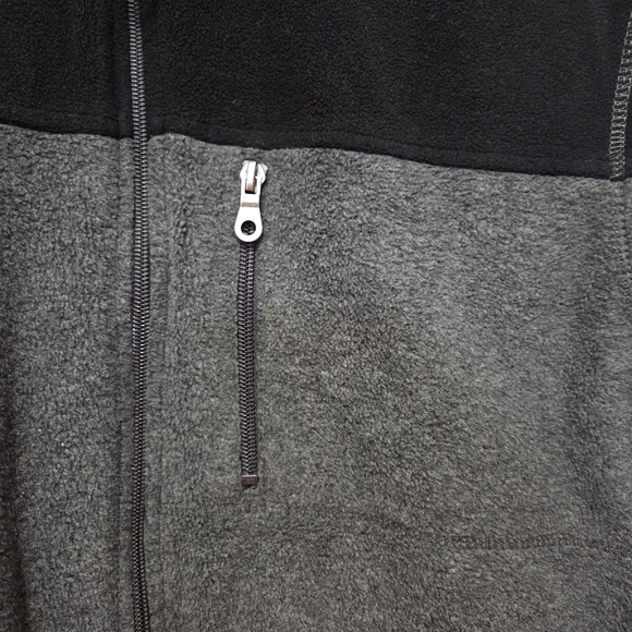 Croft & Barrow Men's Black & Gray Full Zip Sleeveless Fleece Vest Size XL - Picture 4 of 8